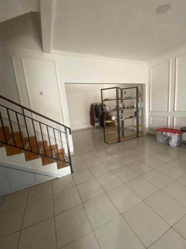 dijual rumah ciputat timur