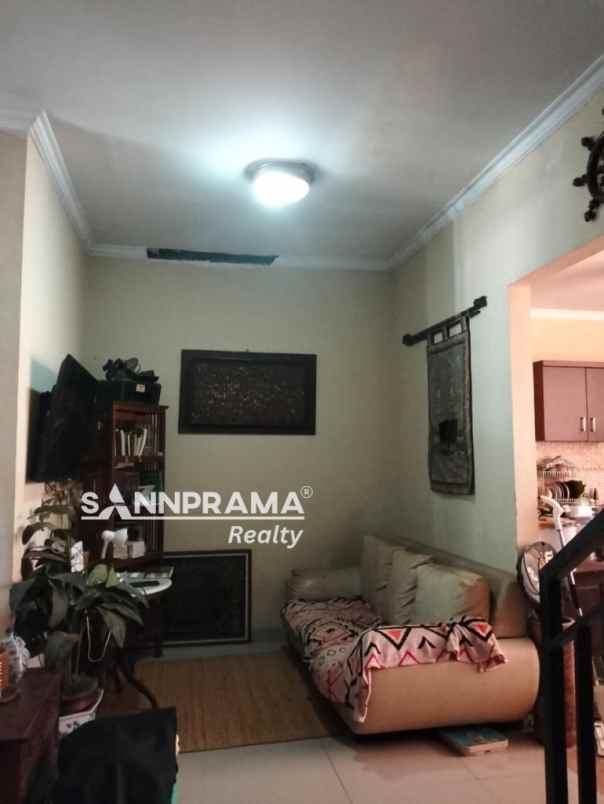 dijual rumah ciracas