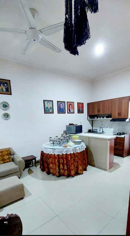 dijual rumah cisaranten