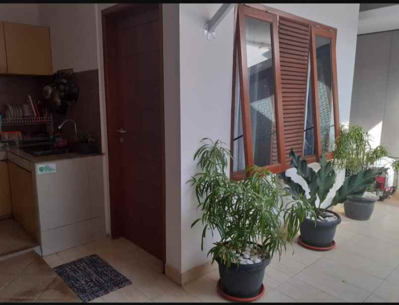 dijual rumah cisaranten