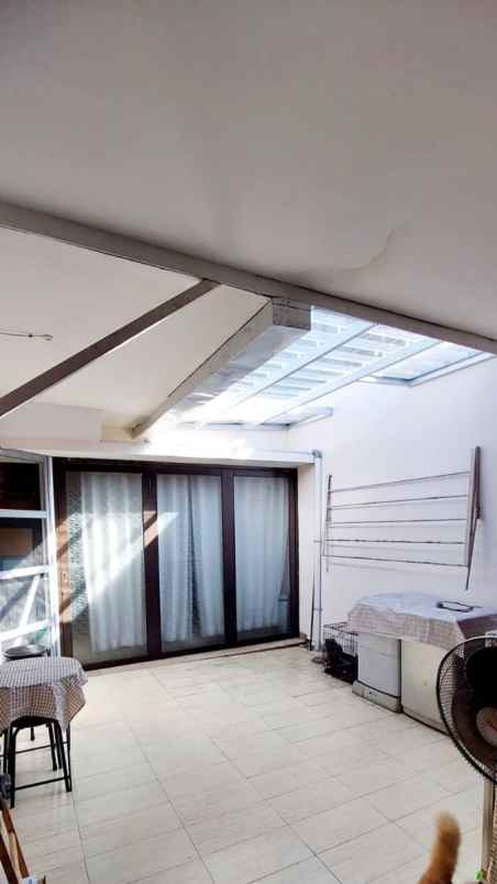 dijual rumah cisaranten