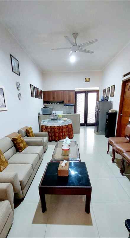 dijual rumah cisaranten