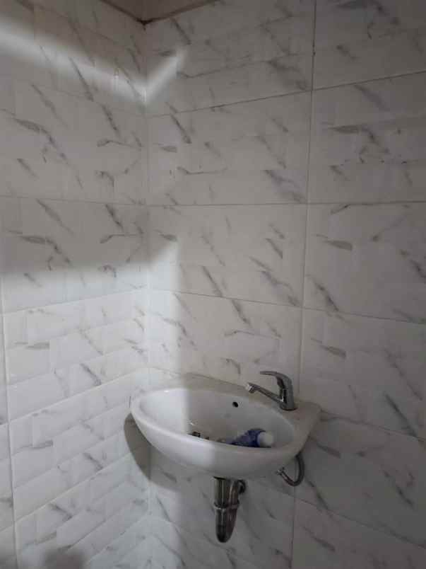 dijual rumah cisaranten kulon