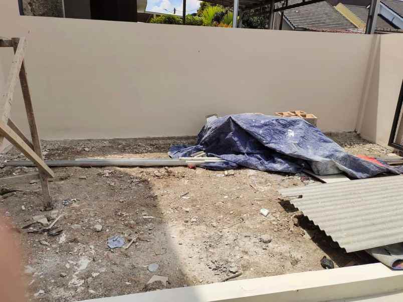 dijual rumah cisaranten kulon