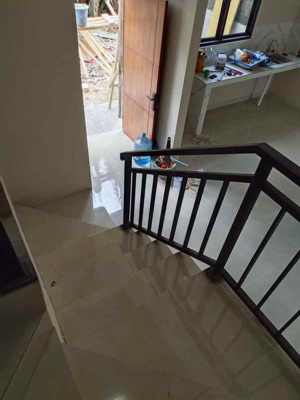 dijual rumah cisaranten kulon