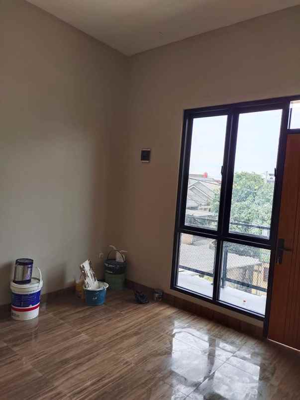 dijual rumah cisaranten kulon