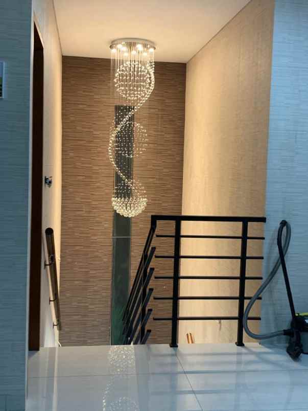dijual rumah citragran cibubur