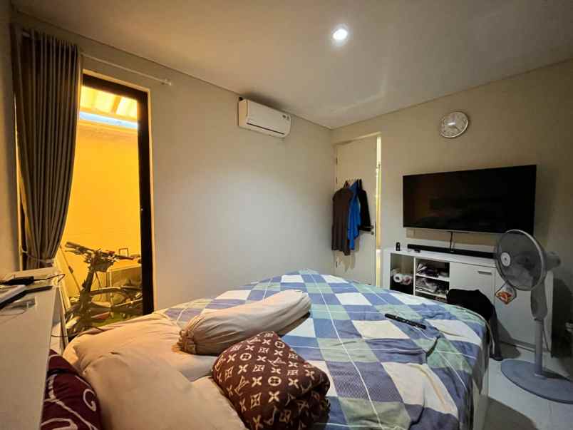 dijual rumah citraland northwest lake