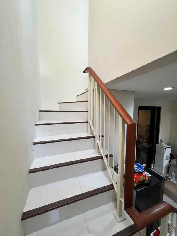 dijual rumah citraland northwest lake