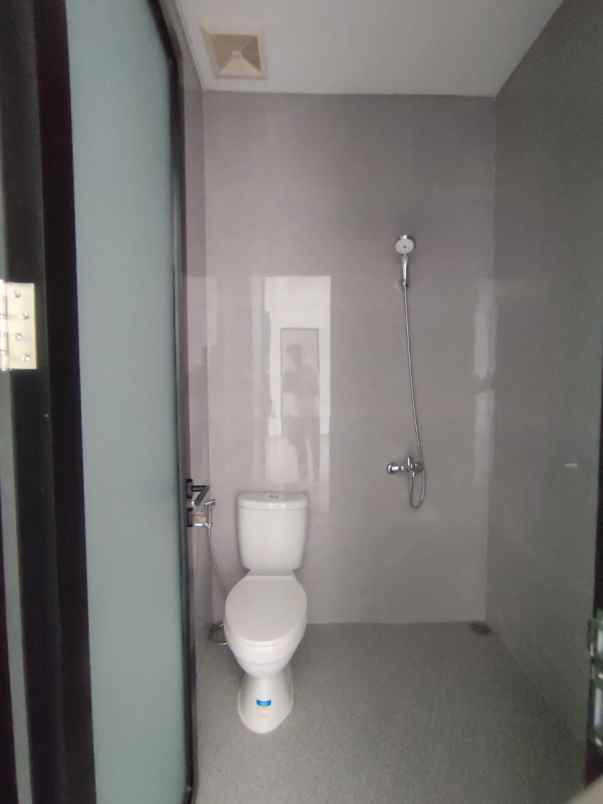 dijual rumah citraland raffles garden