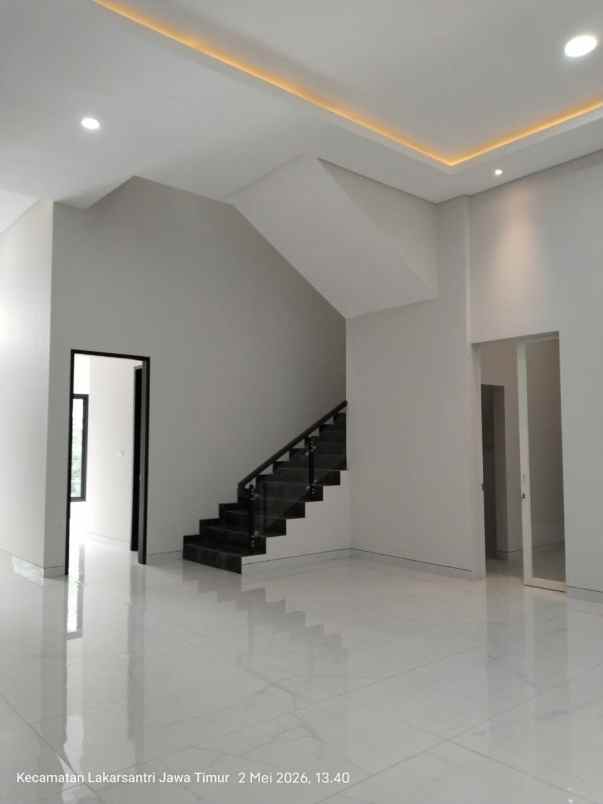 dijual rumah citraland utama surabaya
