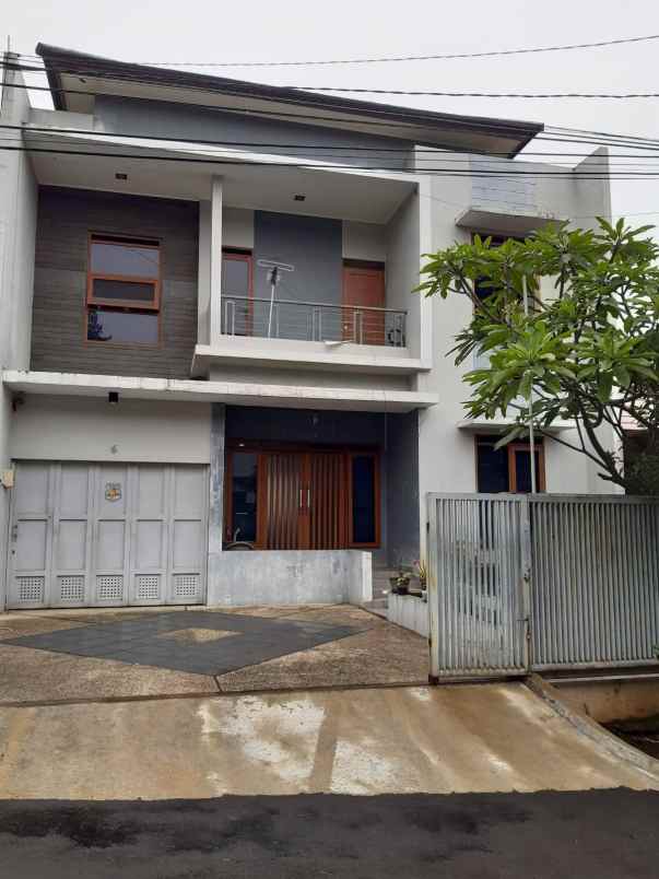 dijual rumah ciwaruga