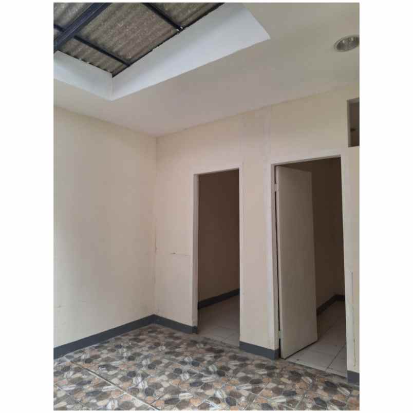 dijual rumah cluster asia jl banjar