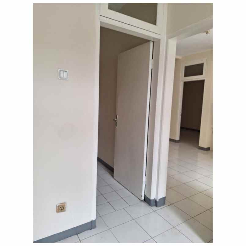 dijual rumah cluster asia jl banjar