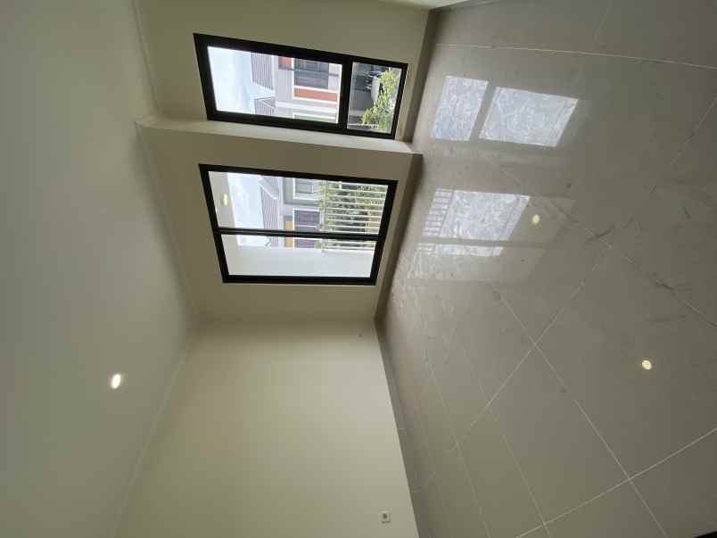 dijual rumah cluster baroni symphonia