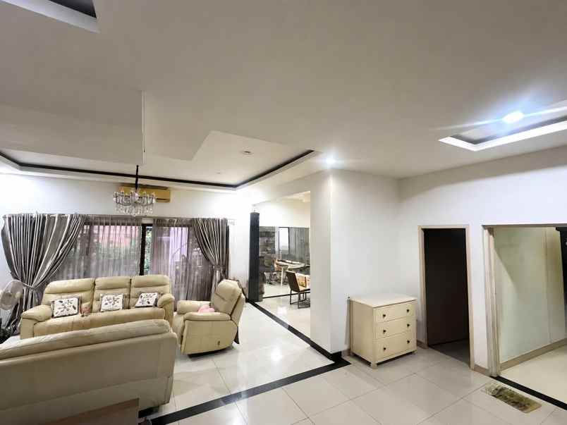dijual rumah cluster cassia jgc jakarta