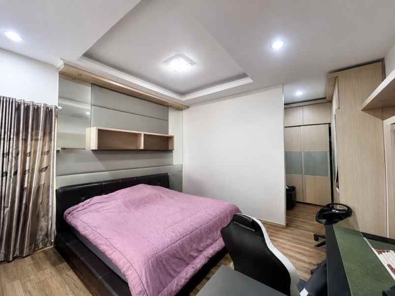 dijual rumah cluster cassia jgc jakarta