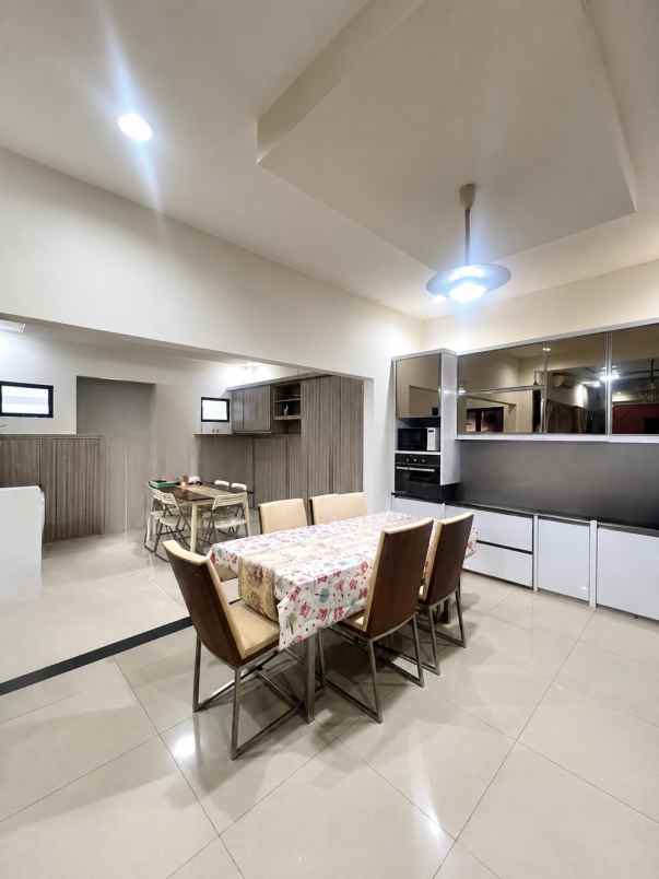 dijual rumah cluster cassia jgc jakarta
