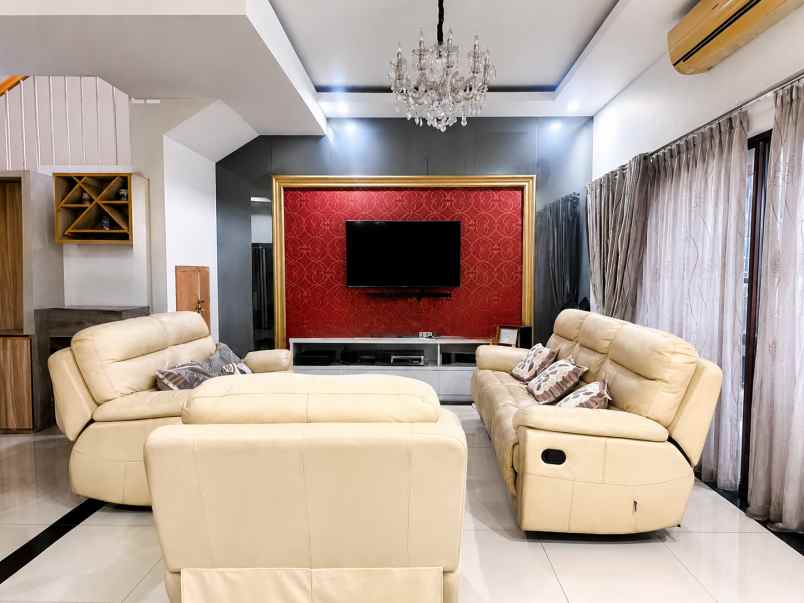 dijual rumah cluster cassia jgc jakarta