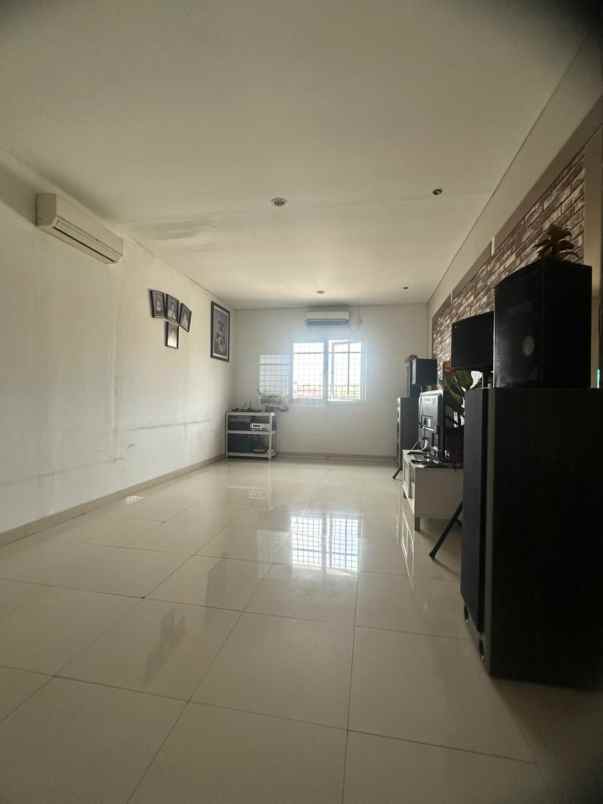 dijual rumah cluster dbanyan jgc