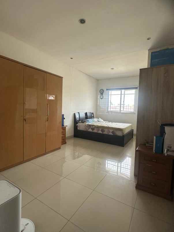 dijual rumah cluster dbanyan jgc