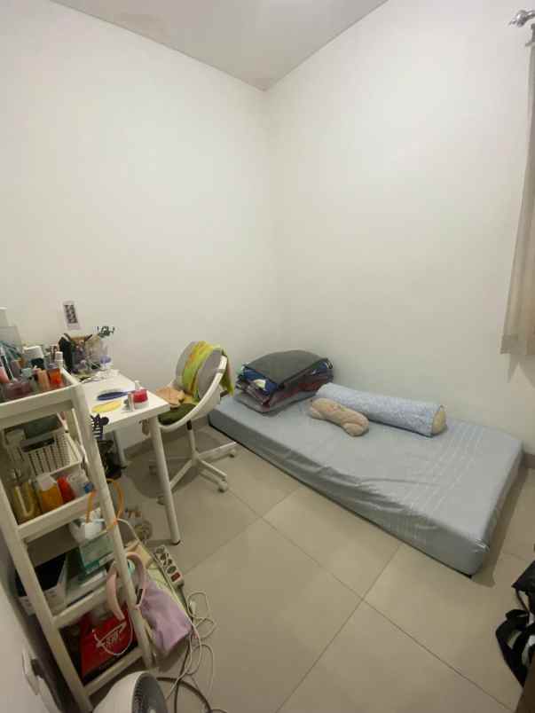 dijual rumah cluster derwati mas estate