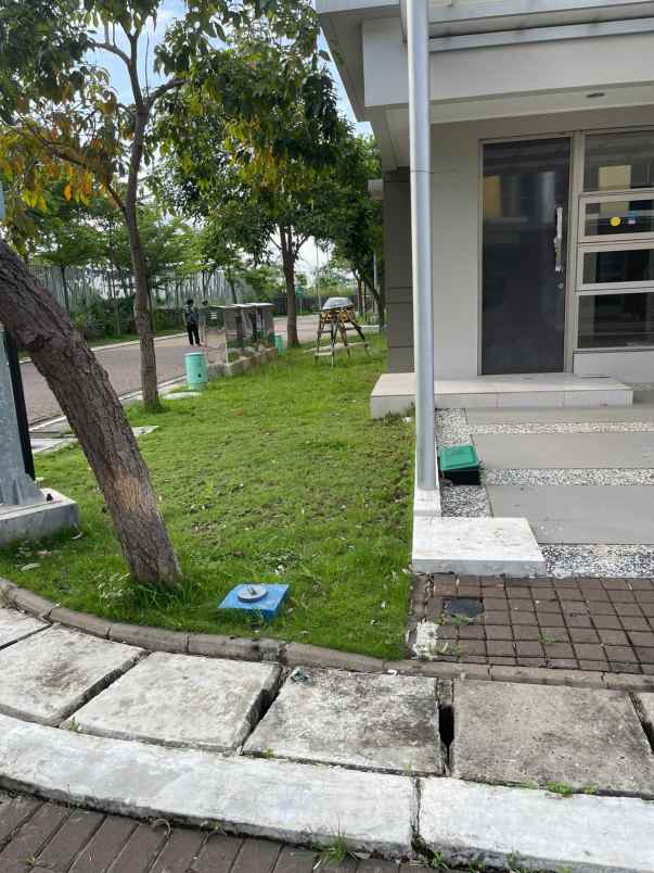 dijual rumah cluster hawai pik2