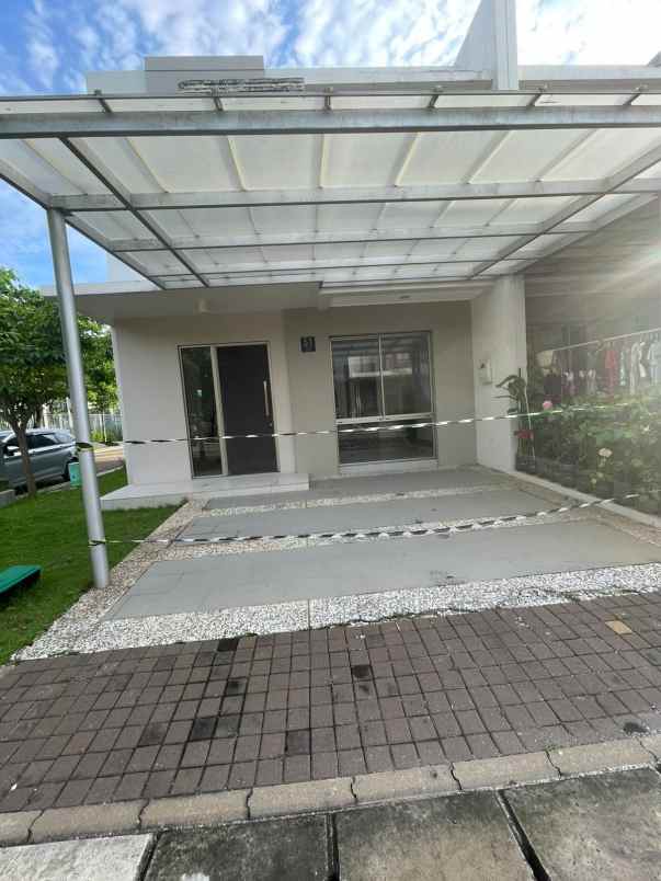 dijual rumah cluster hawai pik2