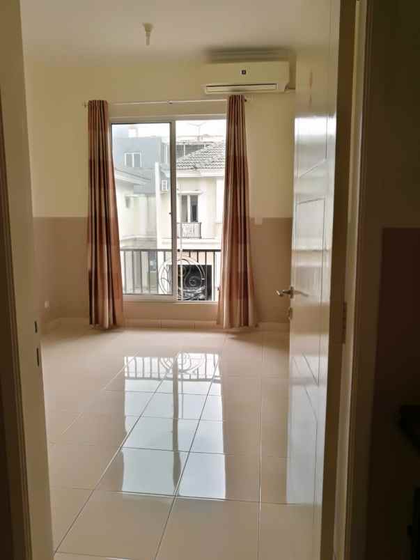 dijual rumah cluster il rosa gading serpong