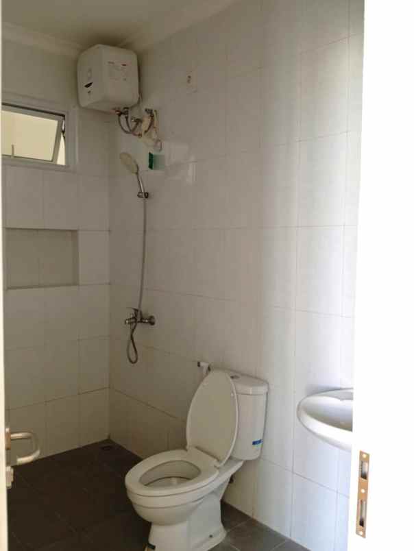 dijual rumah cluster la seine jgc