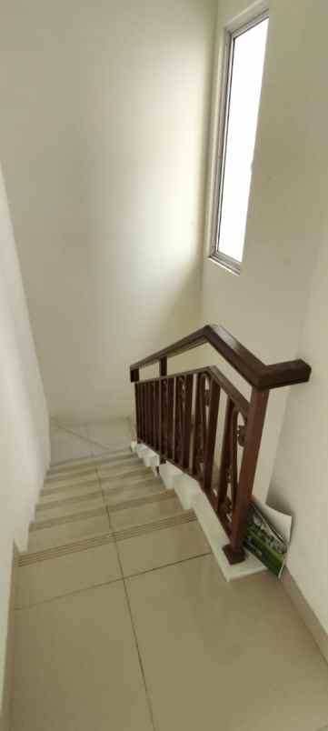 dijual rumah cluster la seine jgc