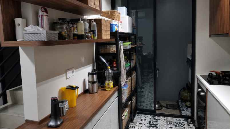 dijual rumah cluster magenta summarecon