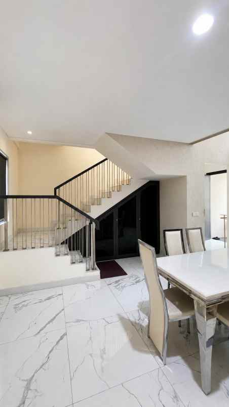 dijual rumah cluster matana asya jgc