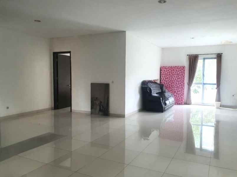 dijual rumah cluster palm spring jgc