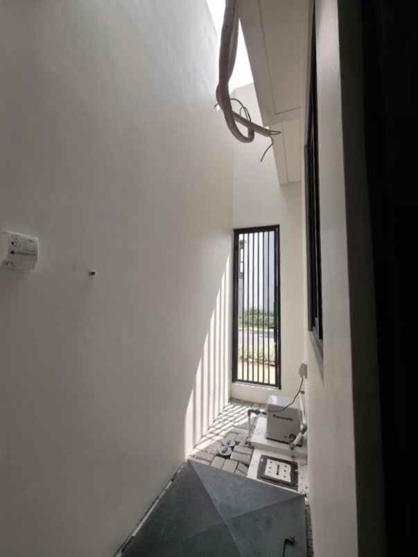 dijual rumah cluster regia summarecon