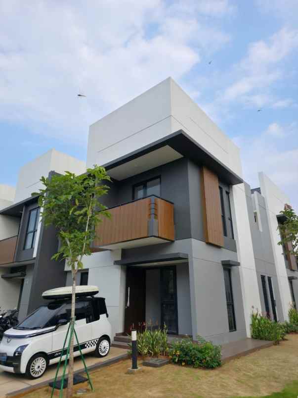 dijual rumah cluster regia summarecon