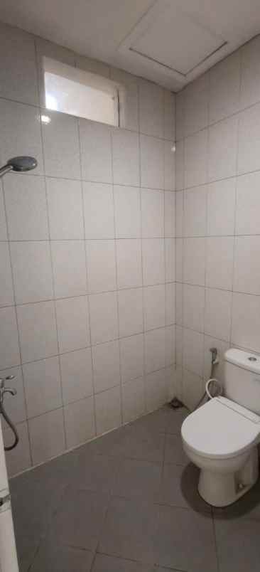 dijual rumah cluster sembrani townhouse