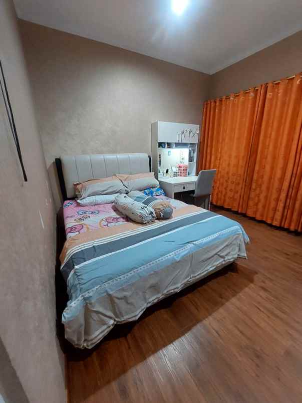 dijual rumah cluster teresta metland
