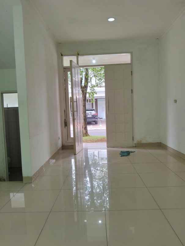 dijual rumah cluster vernonia