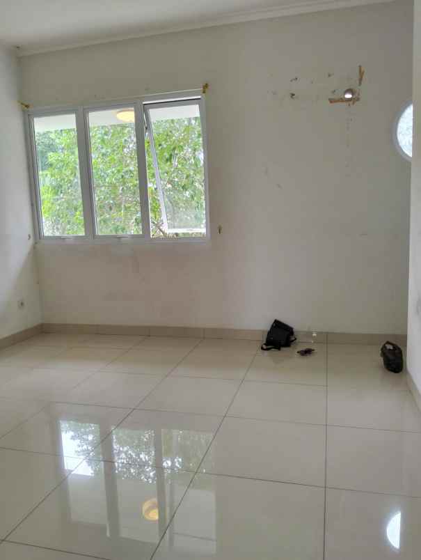 dijual rumah cluster vernonia