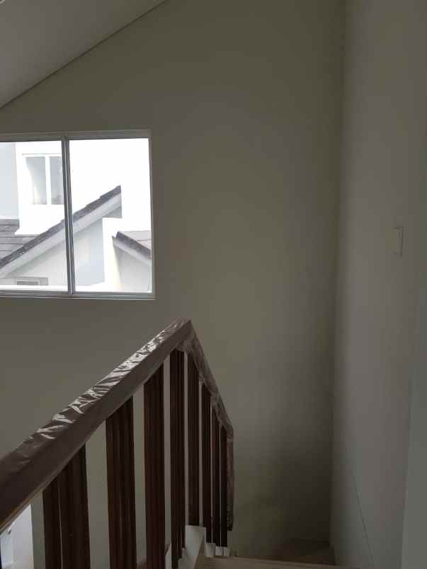 dijual rumah cluster yarra jgc