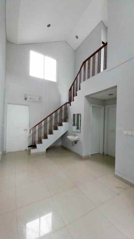 dijual rumah cluster yarra jgc