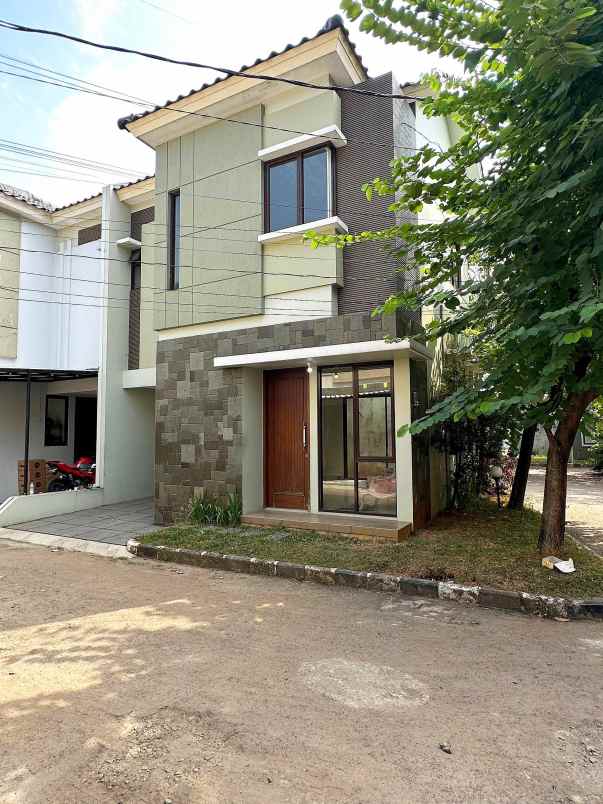 dijual rumah condet