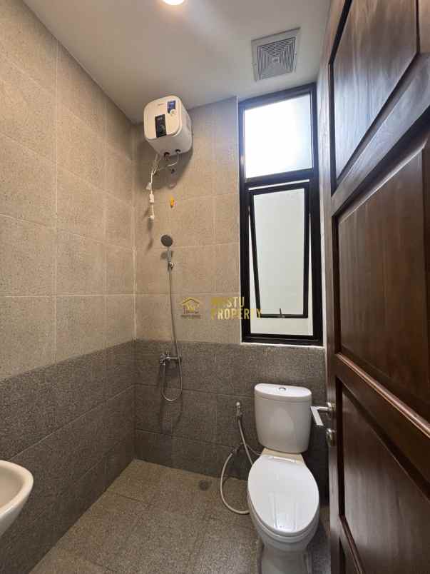 dijual rumah condongcatur depok sleman