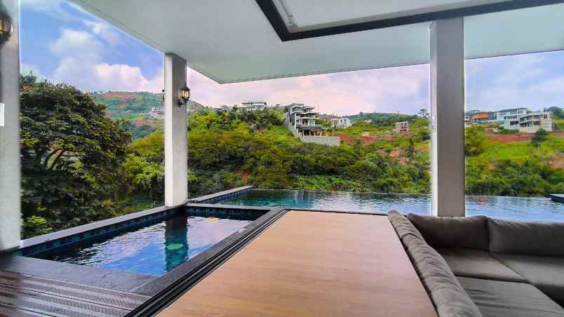 dijual rumah dago atas