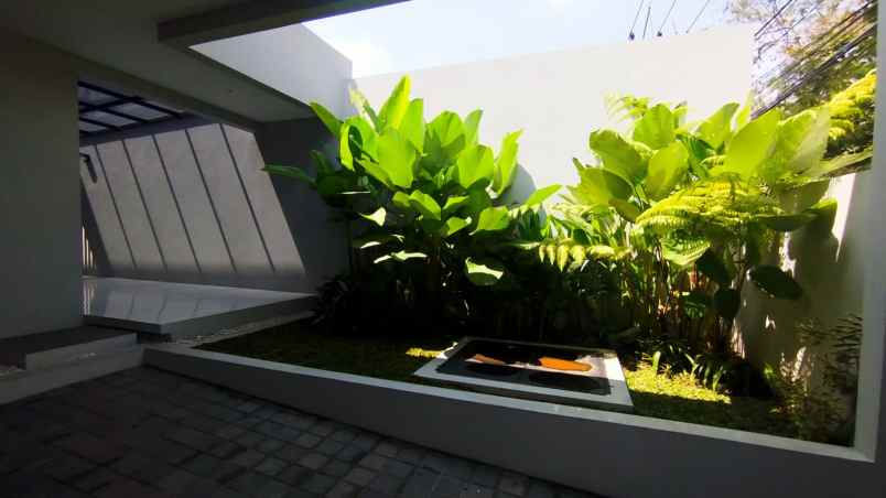 dijual rumah dago bandung utara