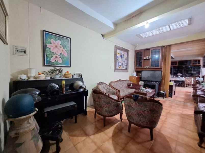 dijual rumah dago teuku angkasa