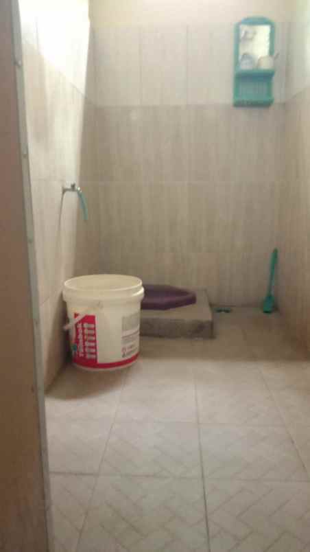 dijual rumah dan tempat usaha 1 menit ke kampus unwiku