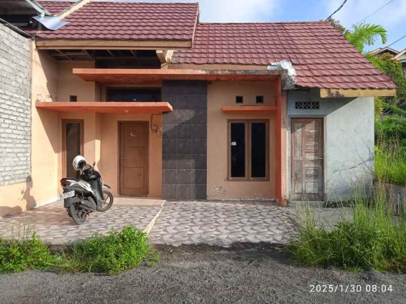 dijual rumah dekat bandara dan pusat kota
