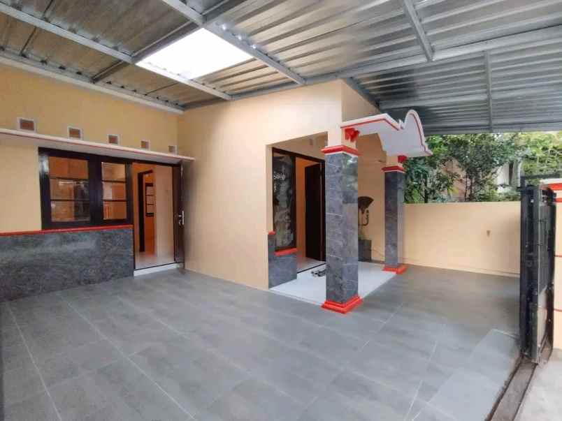 dijual rumah dekat pasar kotagede